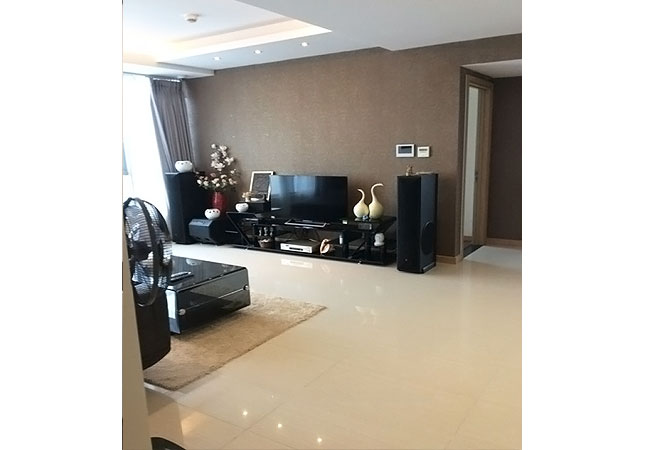 3 bedroom apartment in high floor of Thang Long No 1 building