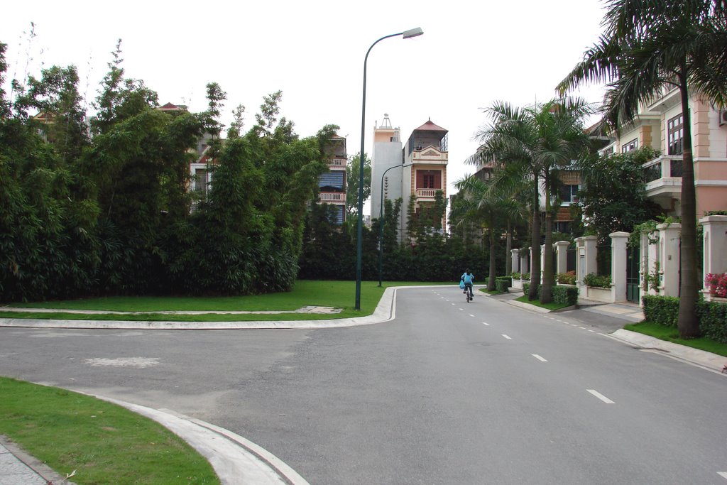 Biệt thự cần bán tại khu C2, gần trường Hanoi Academy 