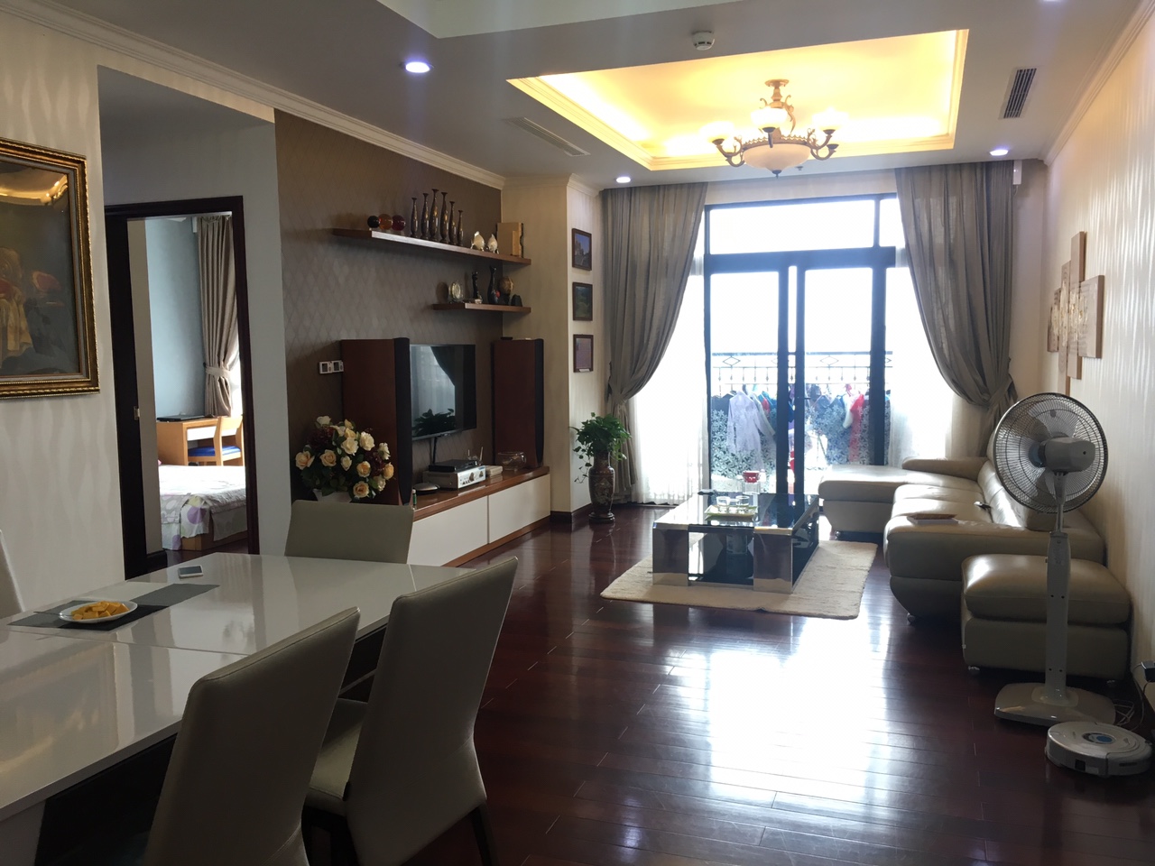 CĂN HỘ CAO CẤP ROYAL CITY TÒA R1 CHO THUÊ