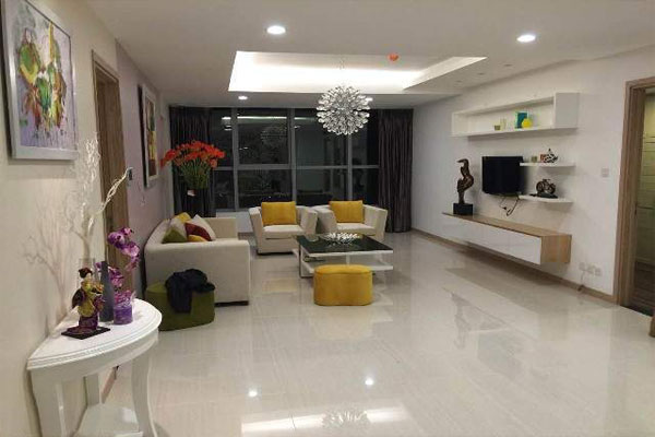 Fully furnished 4 bedroom apartment in high floor of Thang Long number 1