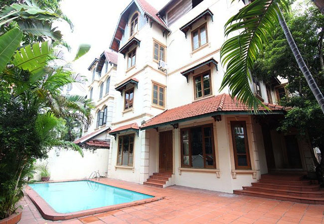 Unfurnished swimming pool villa in To Ngoc Van for rent 