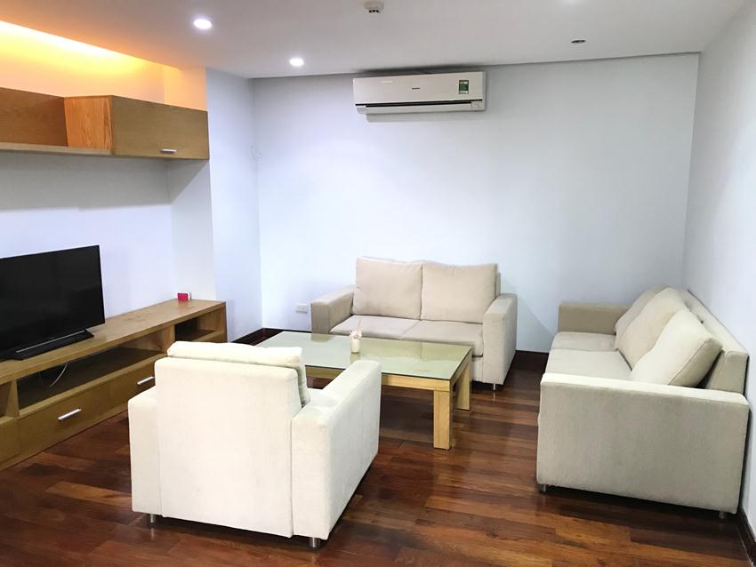 2 bedroom apartment for rent in Thuy Khue, next to West lake 