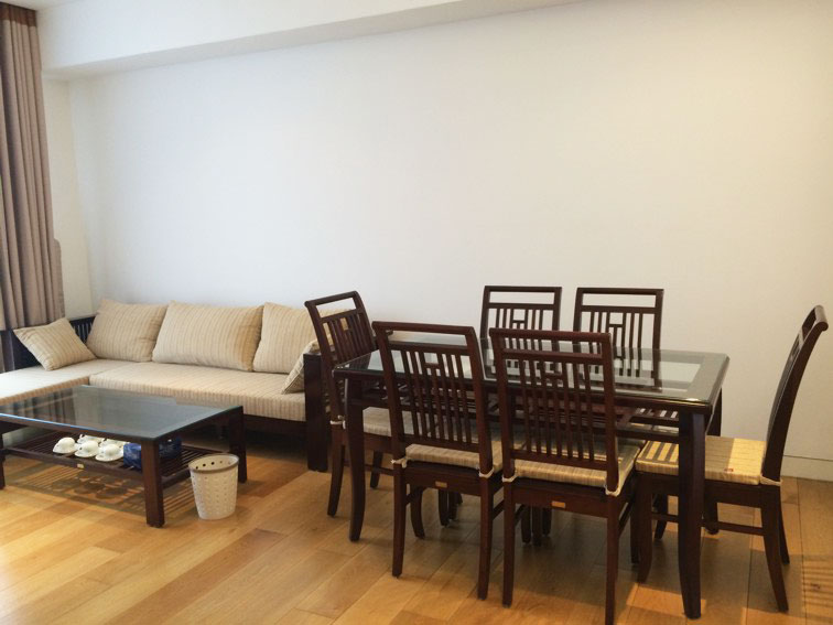 2 bedroom apartment in Indochina Plaza Hanoi for rent 