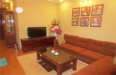 2 bedroom apartment with full service near Hanoi Club 