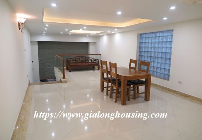 Brand new serviced apartment in Tran Quoc Toan for rent 1