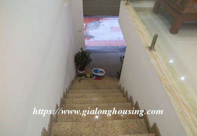 Brand new serviced apartment in Tran Quoc Toan for rent 3