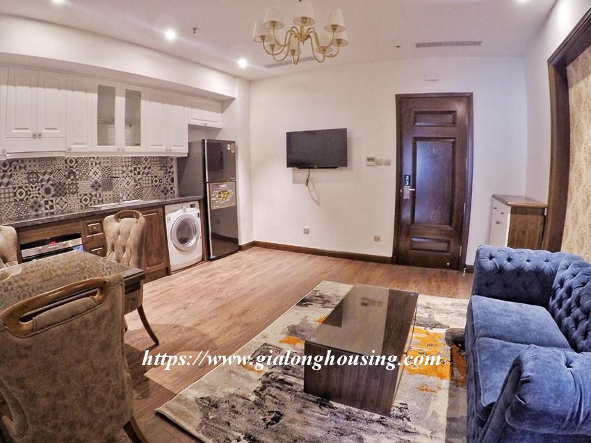 Brand new apartment in Tran Quoc Toan for rent 1