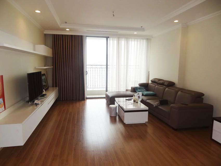 3 bedroom bed apartment in Vinhomes, near Lotte for rent 