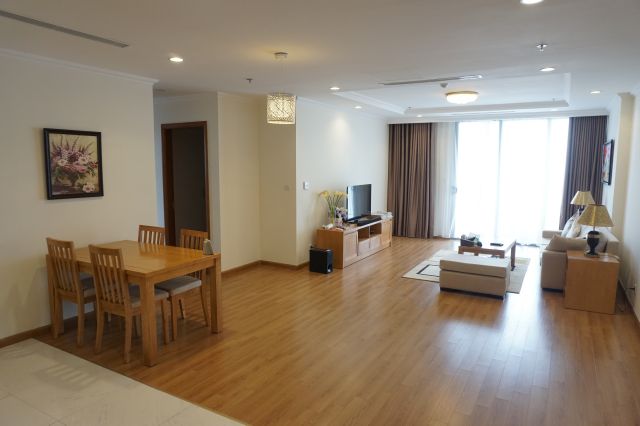 3 big bedroom apartment for rent in Vinhomes Nguyen Chi Thanh 