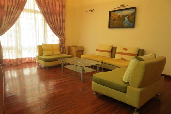 4 bedroom house in Dao Tan for rent 