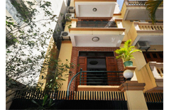 4 bedroom house in To Ngoc Van tay ho for rent