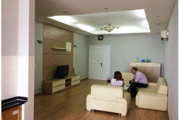 Apartment in Vuon Xuan building, Nguyen Chi Thanh street for rent 