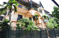 Beautiful villa for rent in Xom Chua,Dang Thai mai street