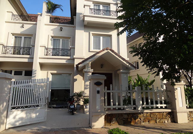 Beautiful villa in Hoa Sua street, Vinhomes Riverside Long Bien 