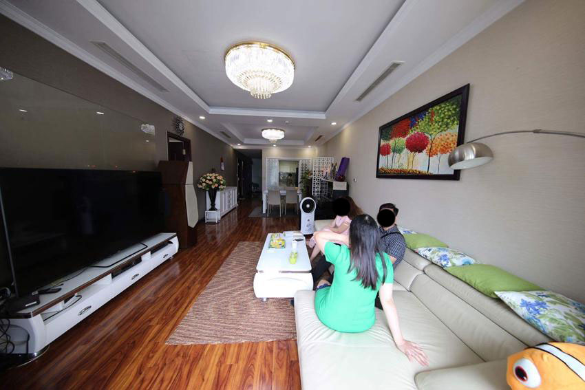 Big 2 bedroom apartment in Royal City Nguyen Trai for rent