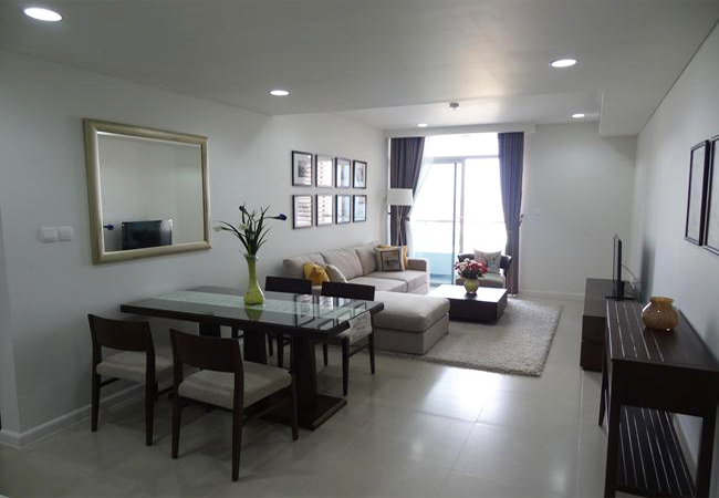 Brand new apartment in middle floor of Watermark building 