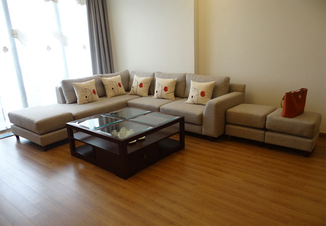 Brand new apartment in Vinhomes Nguyen Chi Thanh for rent