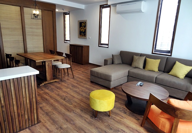Brand new serviced apartment in Tay Ho street, near Xuan Dieu 