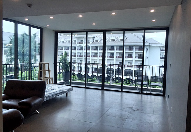 Brand new serviced apartment in Tu Hoa with lake view 