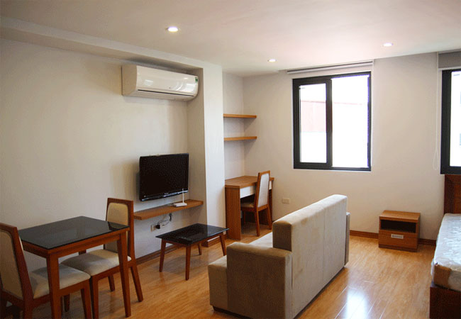 Brand new studio in Tran Vu for rent, near Truc Bach lake 