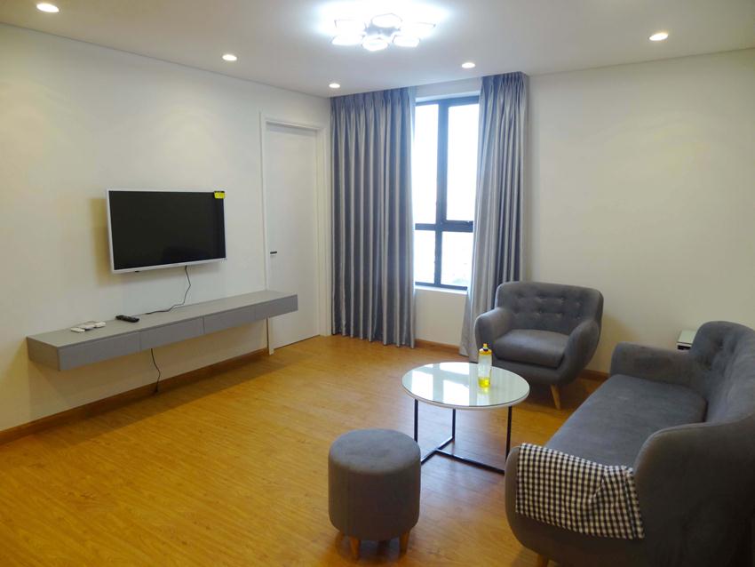 Bright 2 bedroom apartment in HongKong Tower - De La Thanh 