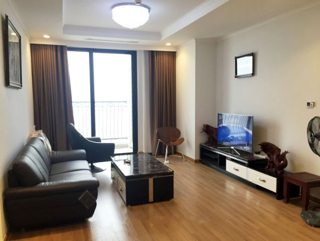 Cho thuê căn hộ mới trong chung cư cao cấp Royal City tòa nhà R6