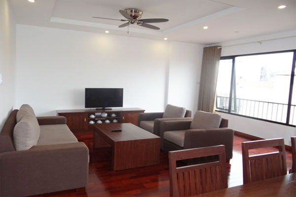 Cho thuê căn hộ 02 phòng ngủ nội thất đẹp và sang trọng ở Tô Ngọc Vân, Tây Hồ.