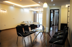 Cho thuê căn hộ 2 phòng ngủ đầy đủ nội thất ở Mandarin Garden, quận Cầu Giấy