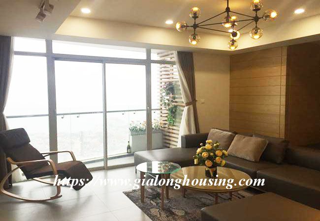 Cho thuê căn hộ 3 phòng ngủ tại tòa  nhà Watermark 395 Lạc Long Quân, Tây Hồ.