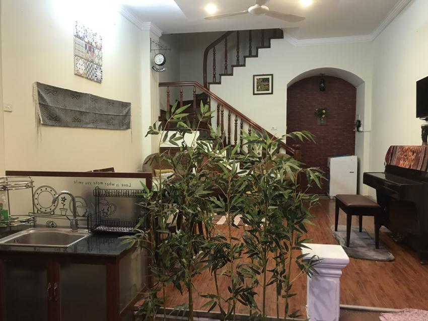 Cozy 2 bedroom house in lane 12 Dao Tan for rent 