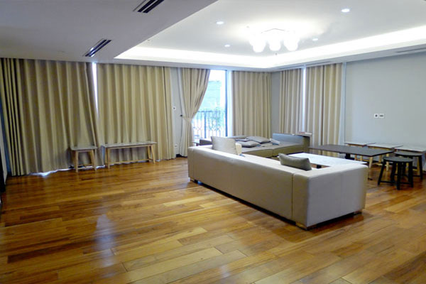 Elegant apartment in Tran Hung Dao street, Hoan Kiem district 