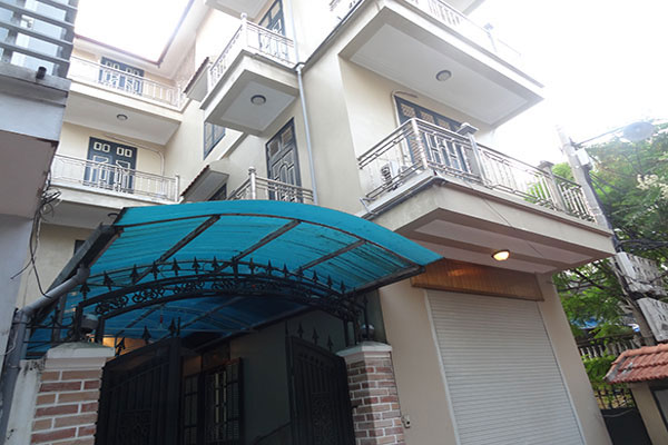 Fully furnished house in Nghi Tam for rent with 5 bedrooms 