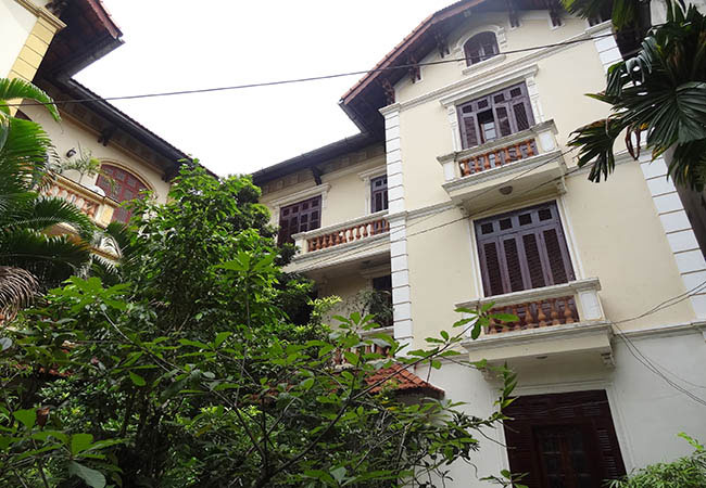 Garden house for rent in Ngoc Ha, near Botanical garden 