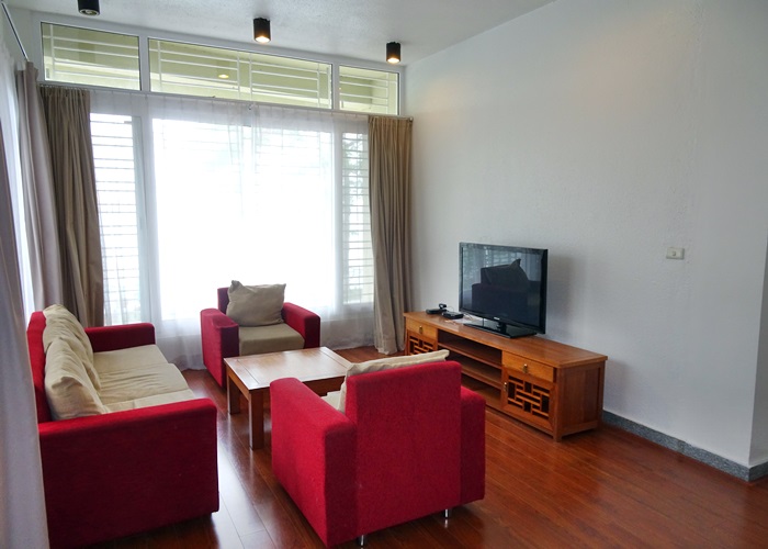 Huge apartment with nice lake view in Nhat Chieu 