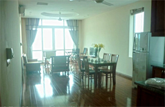 Lake view apartment for rent in Tay Ho,Yen Phu Village