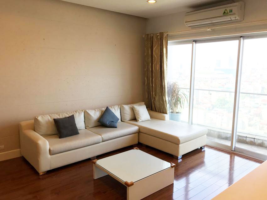 Lake view high floor apartment in Golden Westlake