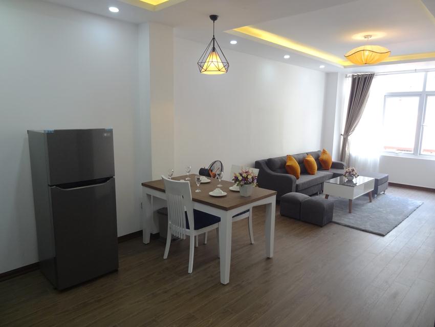 Linh Lang brand new apartment for rent with full services 