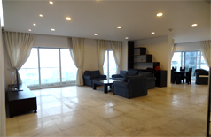Luxury apartment for rent in Golden West Lake 250 m2
