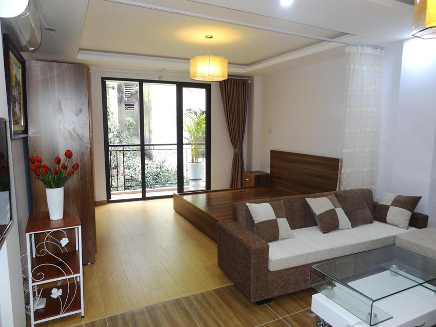 Nice apartment in Hoang Cau, not far from the lake 