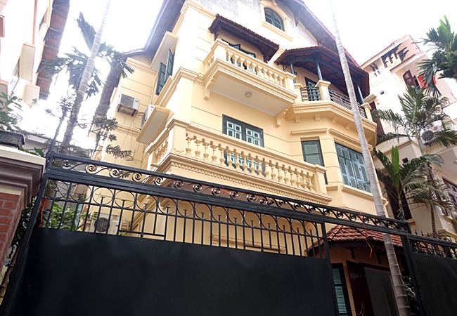 Nice house in lane 11 To Ngoc Van