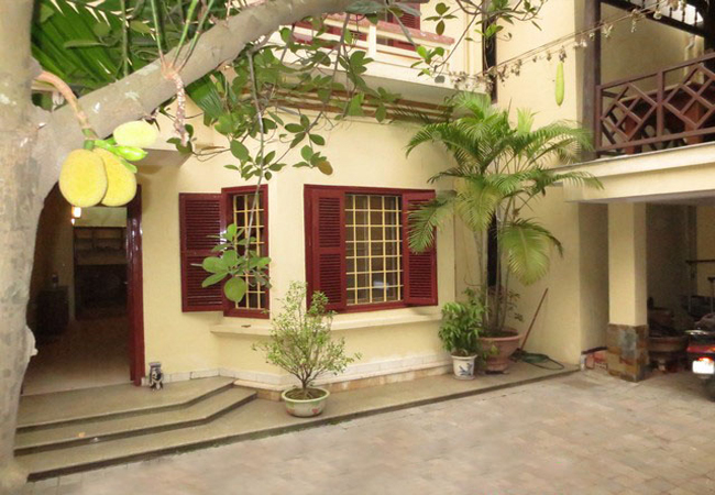 Nice house with big yard in La Thanh for rent for foreign family