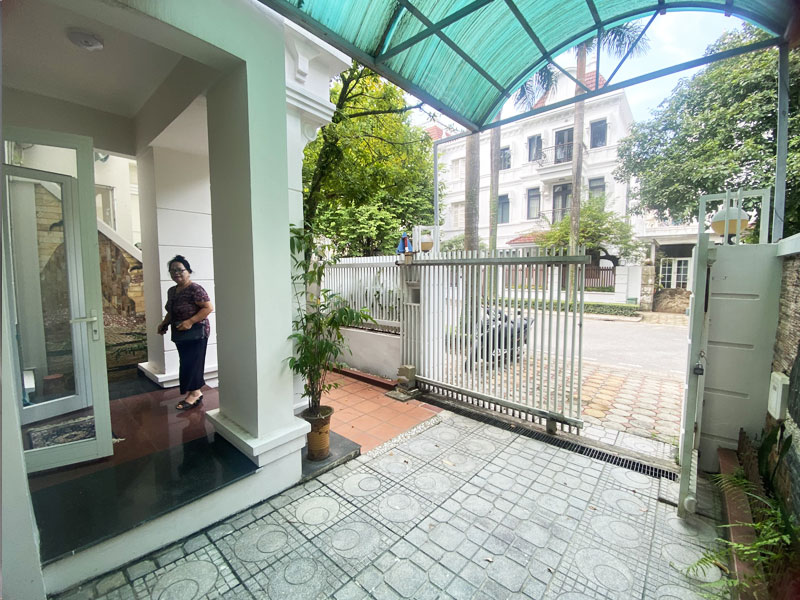 Nice villa for rent in T block, Ciputra