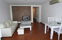 Serviced apartment for rent in Han Thuyen street 