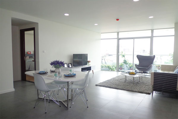 Serviced fully furnished apartment in Watermark Westlake 