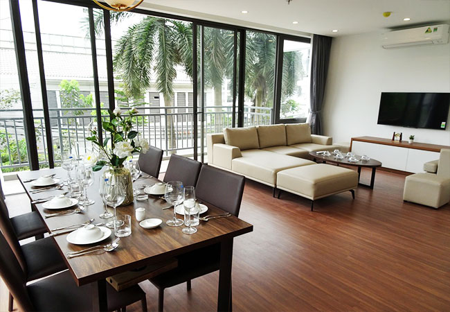 Spacious 03 bedroom apartment for rent inTu Hoa Str, Tay Ho