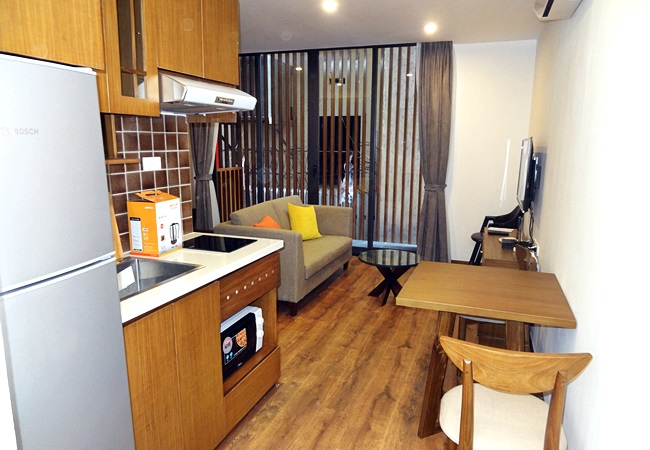 Studio apartment for rent with bathtub in Tay Ho street Hanoi