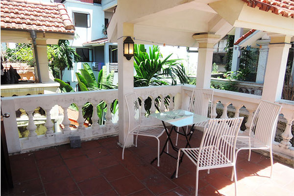 Sweet cozy house in Nghi Tam village for rent 