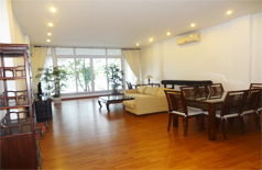 Truc Bach lake view apartment 