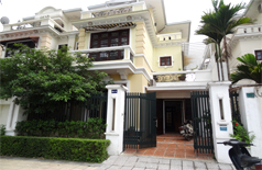 Villa with partly furnished for rent in block D Ciputra urban area 